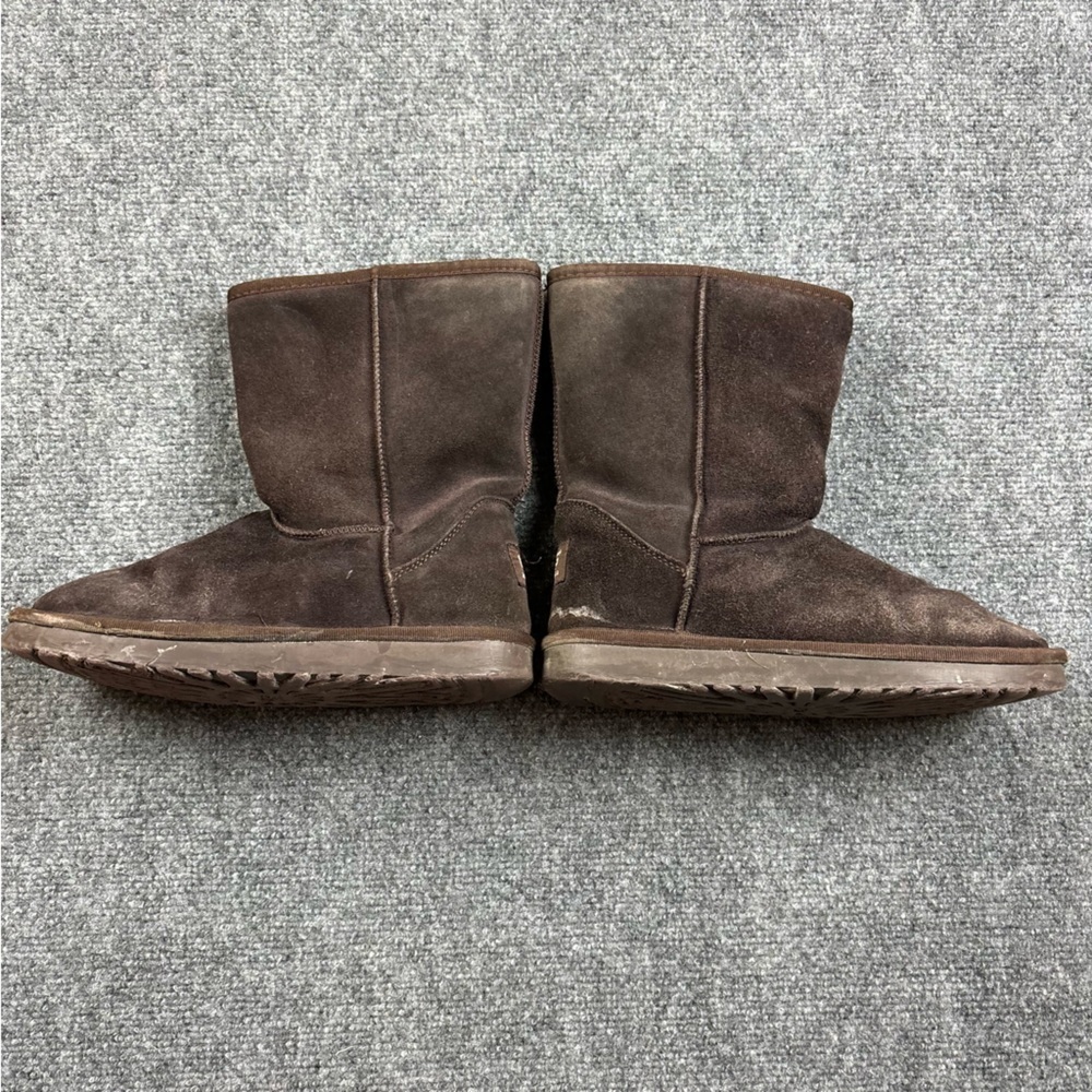 UGG Women’s Classic Short Brown Suede  Winter Snow Boots size: 8